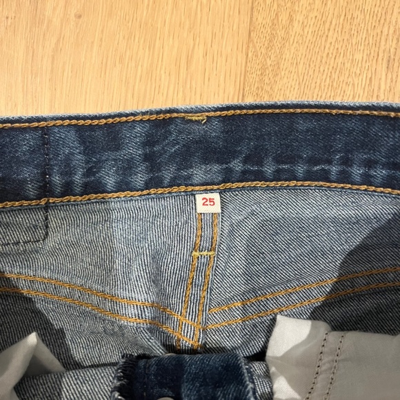 Levi Wedgie Jean - Picture 2 of 3